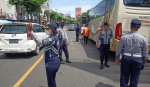 	Atensi Giat Penertiban Arus Lalin Dan Parkir Kendaraan Bermotor di Pasar Anyar Singaraja.